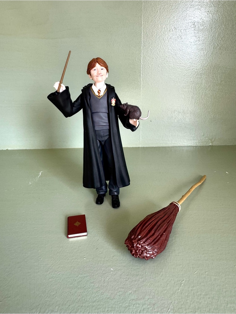 S.H. Figuarts Ron Weasley Harry Potter Action Figure Loose Incomplete